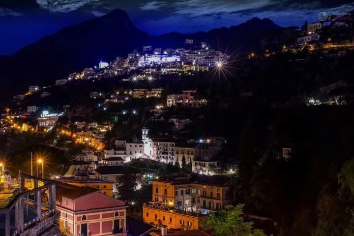 Sentiero Di Costiera Bed & Breakfast Vietri Екстериор снимка